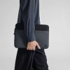 Incase A.R.C. Sleeve - Pokrowiec z kieszenią MacBook Pro 16
