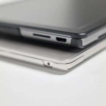 Incase Edge Hardshell Case - Etui MacBook Air 15