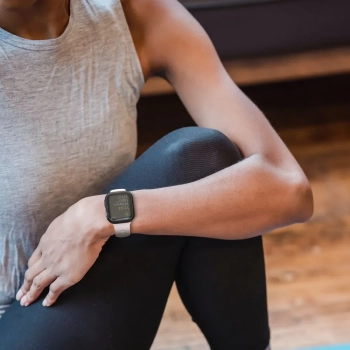 Spigen Thin Fit - Obudowa do Apple Watch 8 / Watch 7 41 mm (czarny)