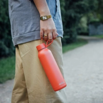 Quokka Solid With Strap - Butelka termiczna ze stali nierdzewnej 630 ml z paskiem (Orange)