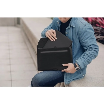 Moshi Muse 13